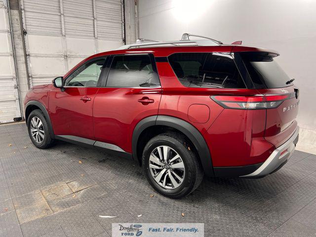 2023 Nissan Pathfinder SL 4WD