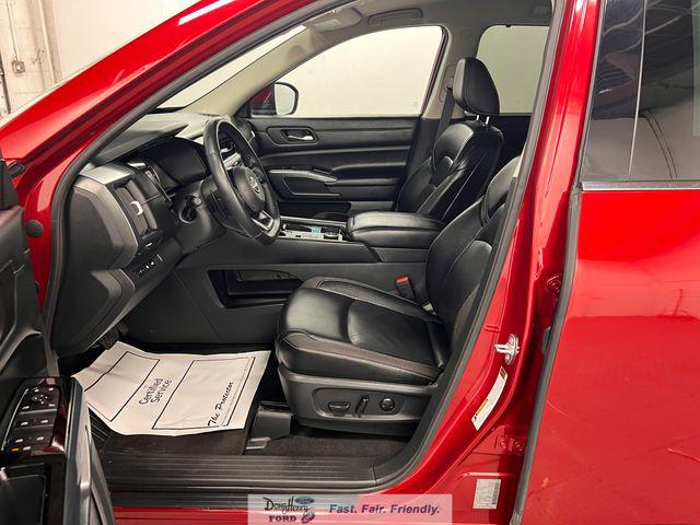2023 Nissan Pathfinder SL 4WD