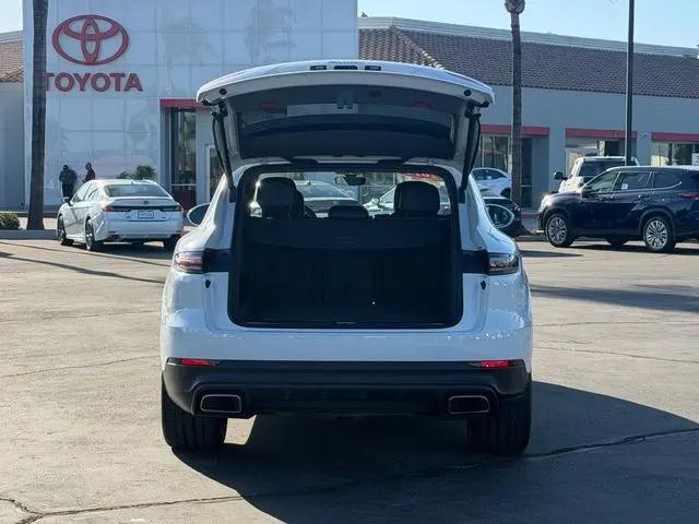 2019 Porsche Cayenne Cayenne
