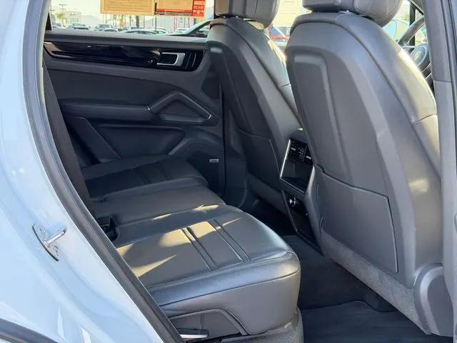 2019 Porsche Cayenne Cayenne