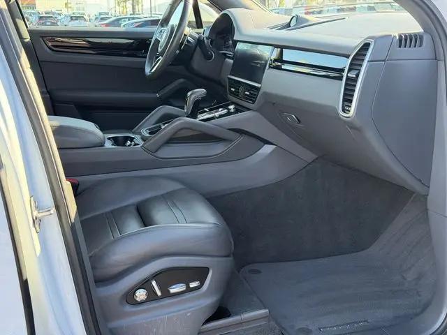 2019 Porsche Cayenne Cayenne