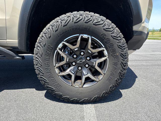 2023 Chevrolet Colorado 4WD Crew Cab Short Box ZR2