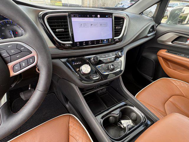 2024 Chrysler Pacifica Pinnacle AWD