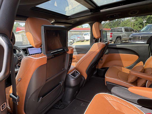 2024 Chrysler Pacifica Pinnacle AWD