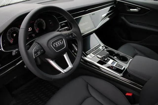 2025 Audi Q8 Premium 55 TFSI quattro