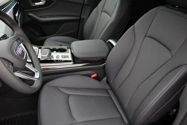2025 Audi Q8 Premium 55 TFSI quattro
