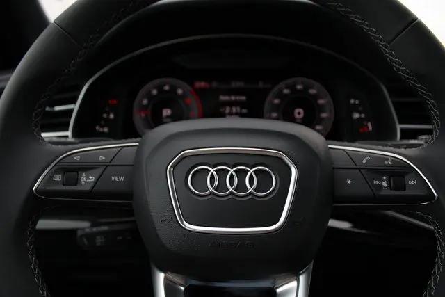2025 Audi Q8 Premium 55 TFSI quattro