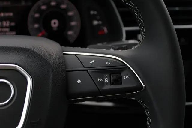 2025 Audi Q8 Premium 55 TFSI quattro