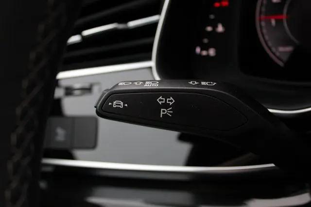 2025 Audi Q8 Premium 55 TFSI quattro