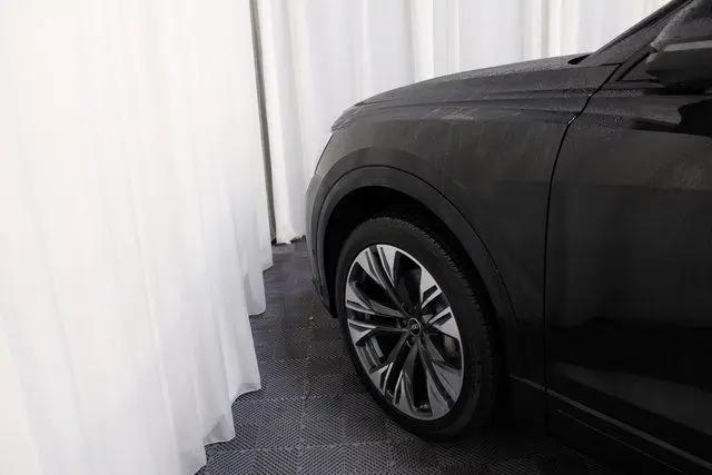 2025 Audi Q8 Premium 55 TFSI quattro