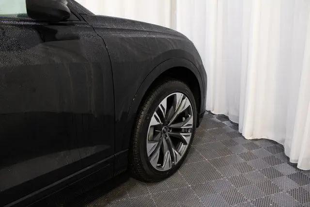 2025 Audi Q8 Premium 55 TFSI quattro
