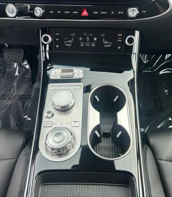 2026 Genesis GV70 2.5T