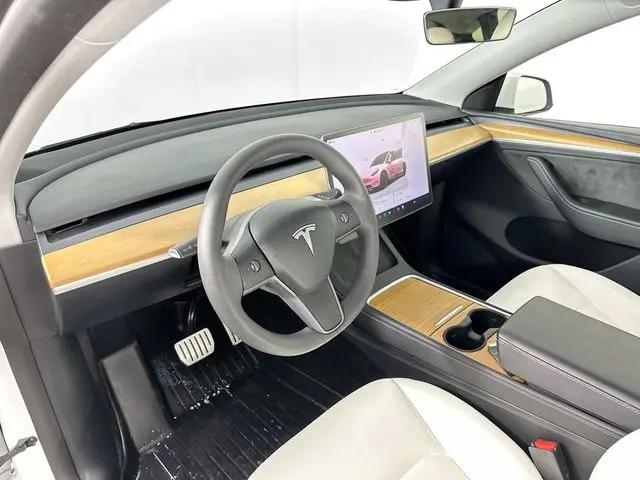 2024 Tesla Model Y Performance