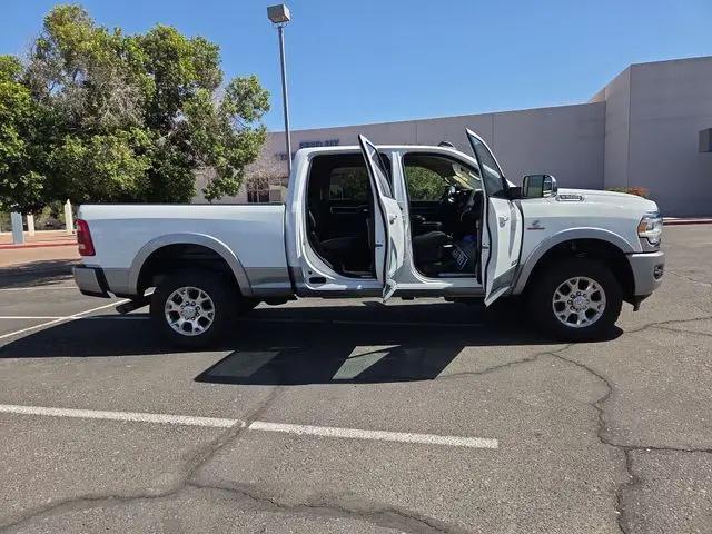 2020 Jeep Ram 2500 Laramie Crew Cab 4x4 64 Box