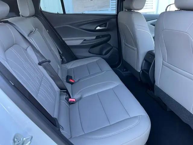 2026 Buick NV Avenir FWD
