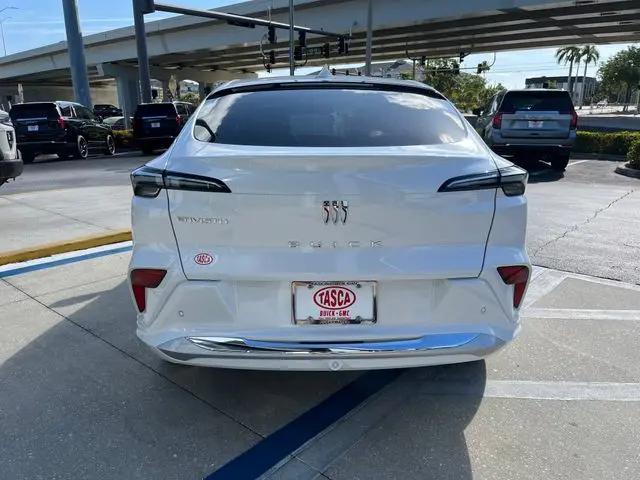 2026 Buick NV Avenir FWD