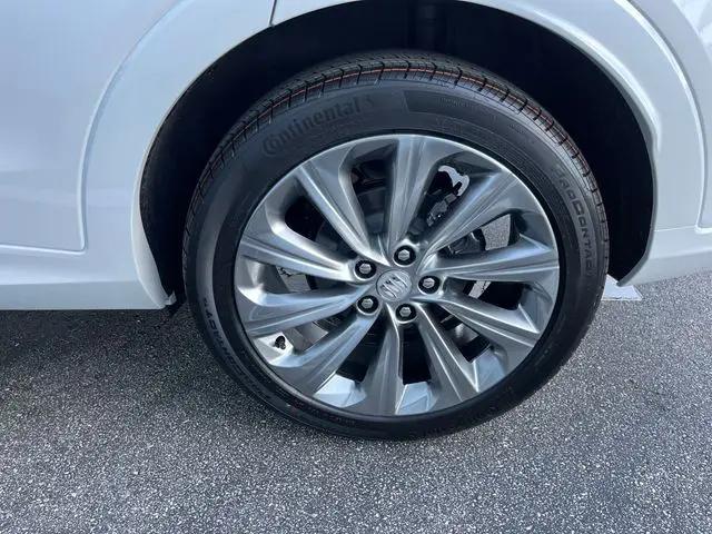 2026 Buick NV Avenir FWD