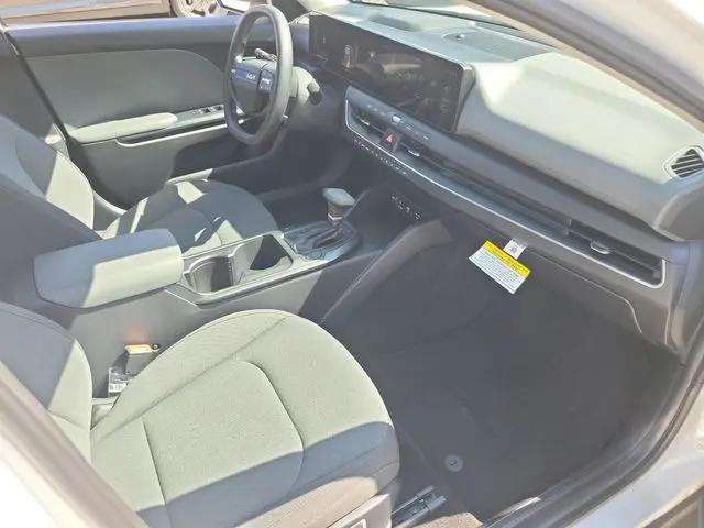 2025 Kia K4 LX