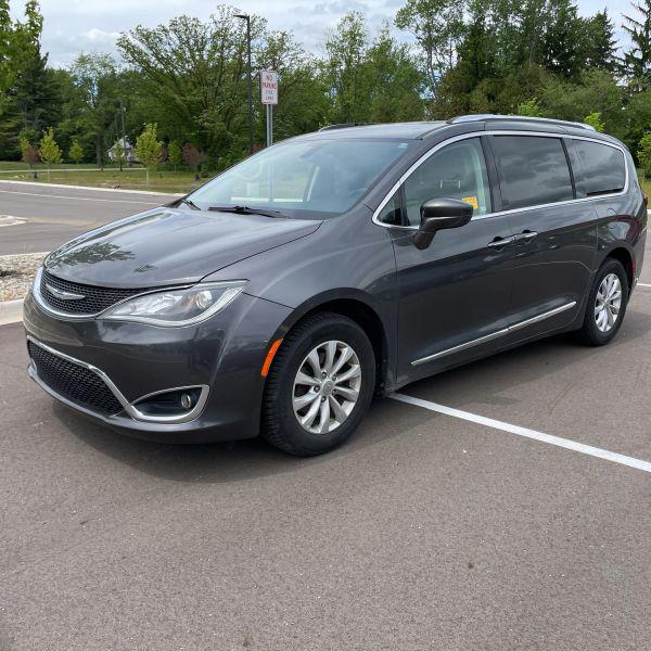 2018 Chrysler Pacifica Touring L for sale in Saginaw, MI