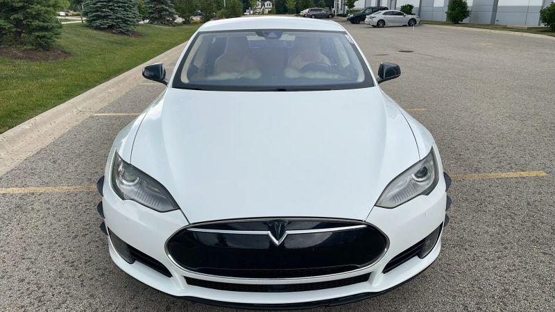 2015 Tesla Model S 85D