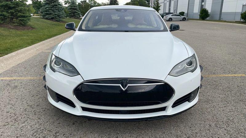 2015 Tesla Model S 85D