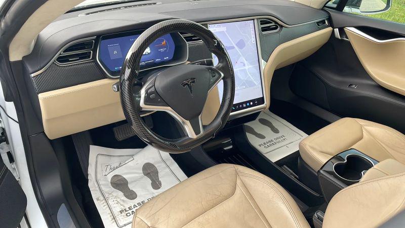 2015 Tesla Model S 85D