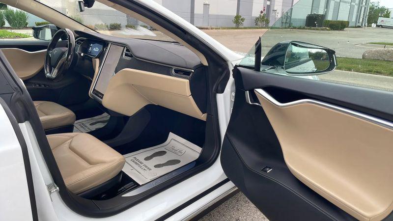 2015 Tesla Model S 85D