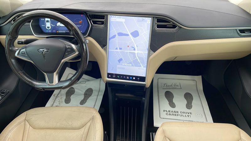 2015 Tesla Model S 85D