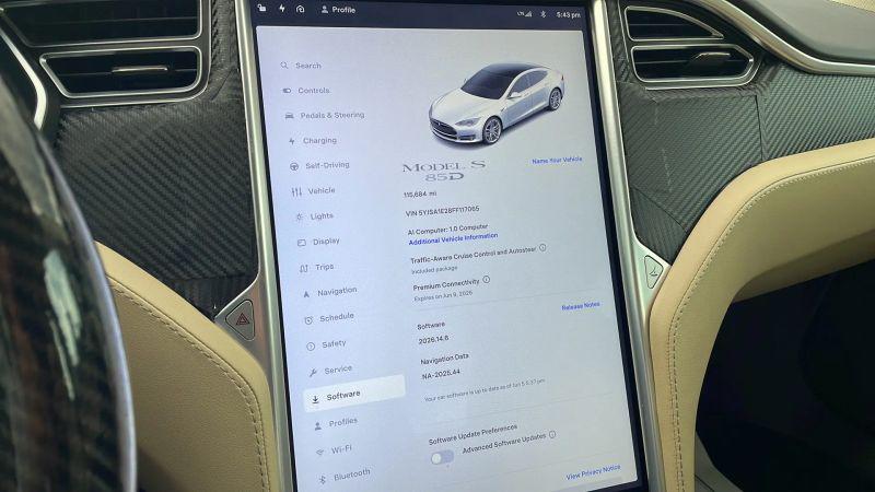 2015 Tesla Model S 85D