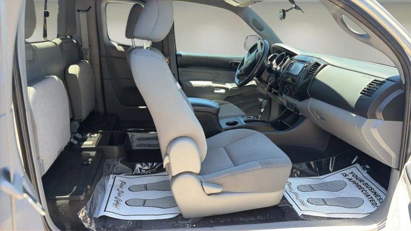2014 Toyota Tacoma Base