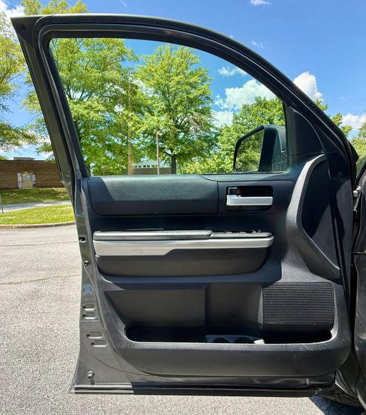 2019 Toyota Tundra SR5 5.7L V8