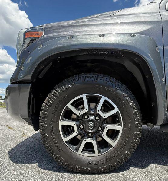 2019 Toyota Tundra SR5 5.7L V8