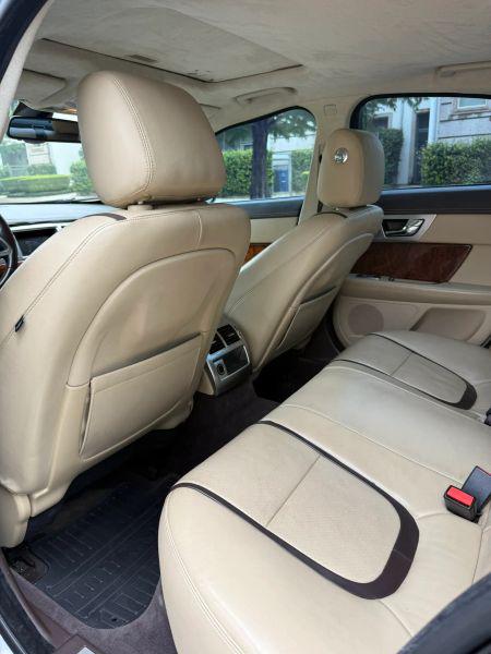 2015 Jaguar XF 3.0 Sport