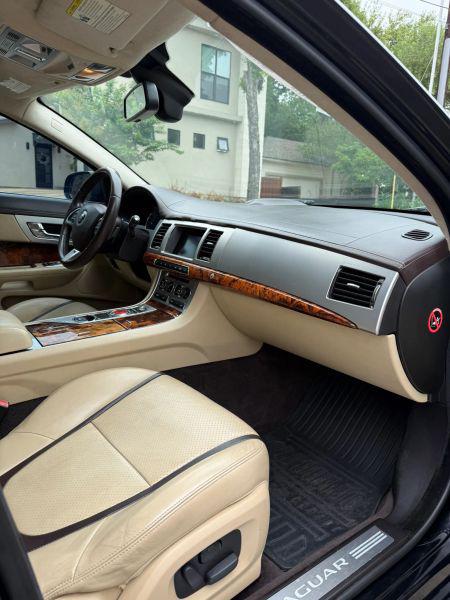 2015 Jaguar XF 3.0 Sport