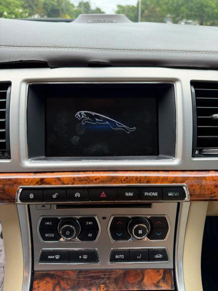 2015 Jaguar XF 3.0 Sport