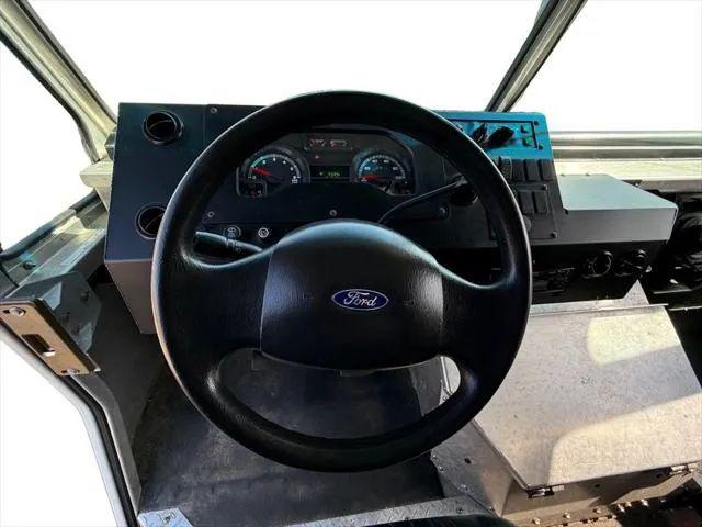 2013 Ford E-350 Stripped XL