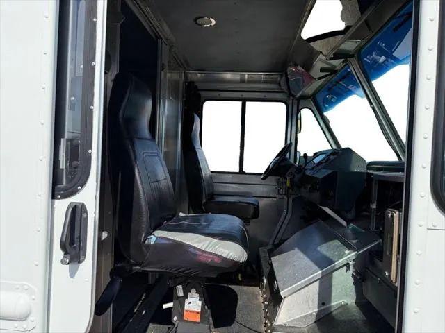 2013 Ford E-350 Stripped XL