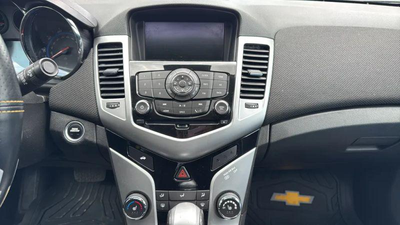 2015 Chevrolet Cruze 2LT Auto