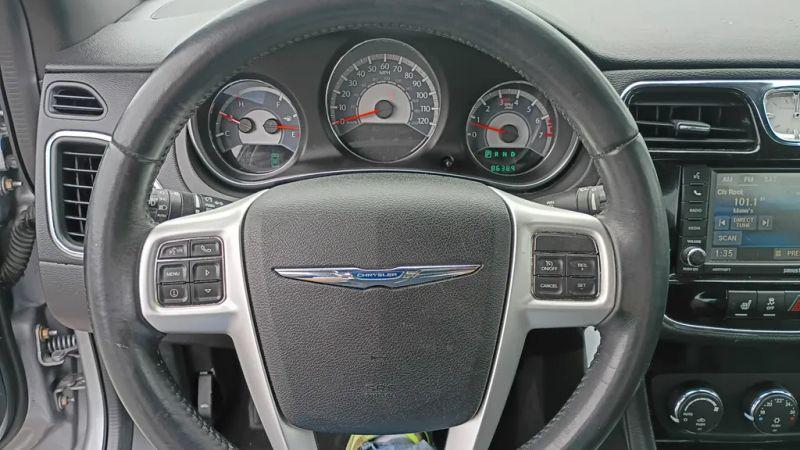 2014 Chrysler 200 Limited