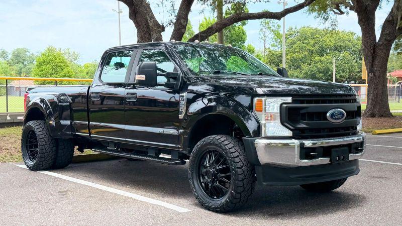 2022 Ford F-350 Platinum