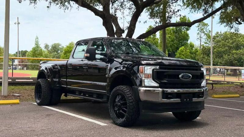 2022 Ford F-350 Platinum