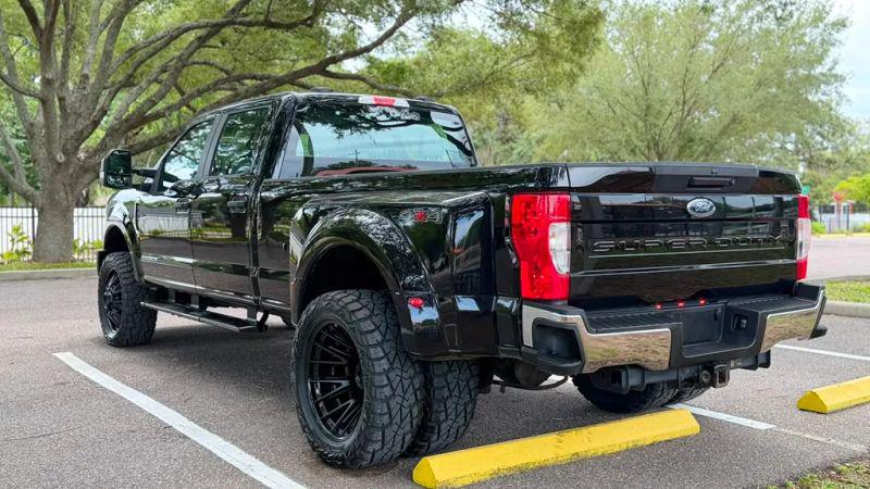 2022 Ford F-350 Platinum