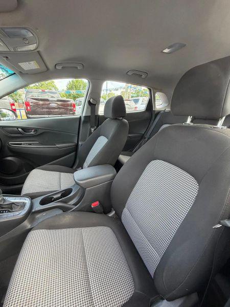 2023 Hyundai Kona SE