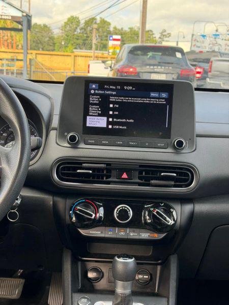 2023 Hyundai Kona SE