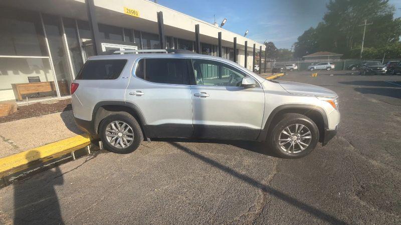 2018 GMC Acadia SLE-2