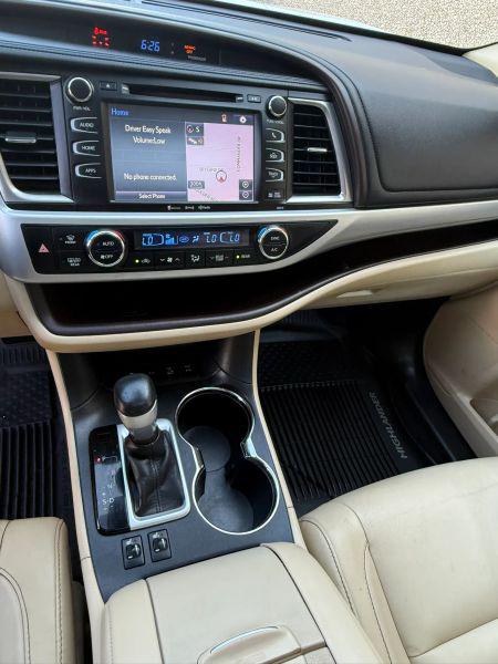2017 Toyota Highlander XLE