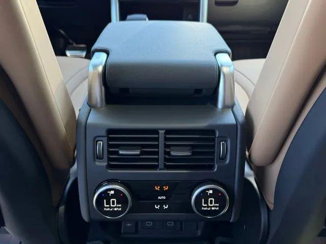 2025 Land Rover Discovery P360 Dynamic SE