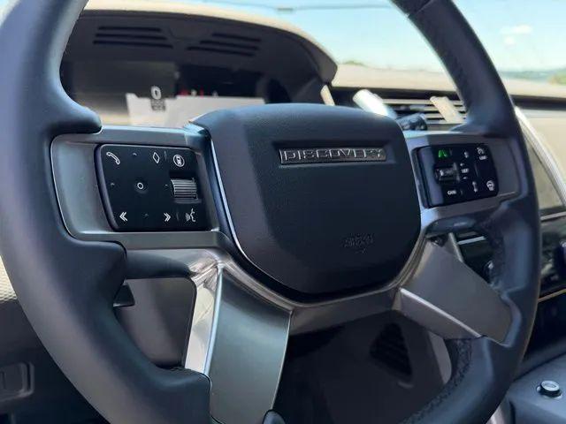 2025 Land Rover Discovery P360 Dynamic SE