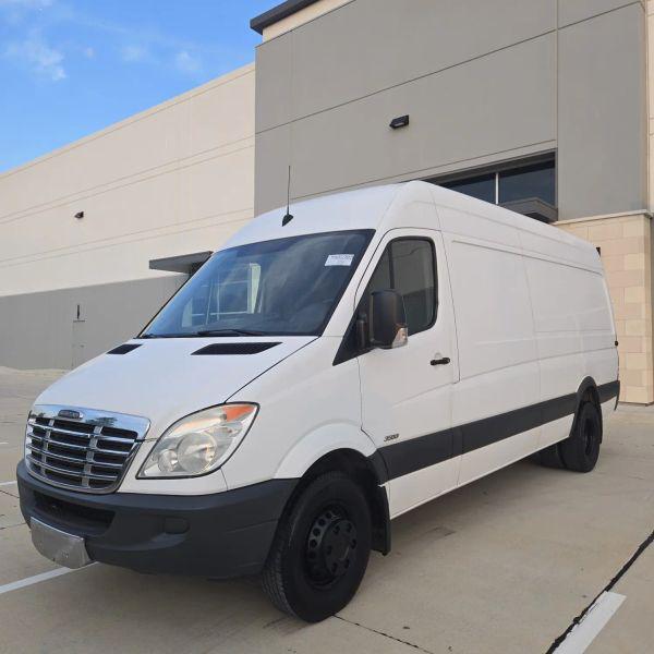 2013 Freightliner Sprinter Base for sale in Euless, TX
