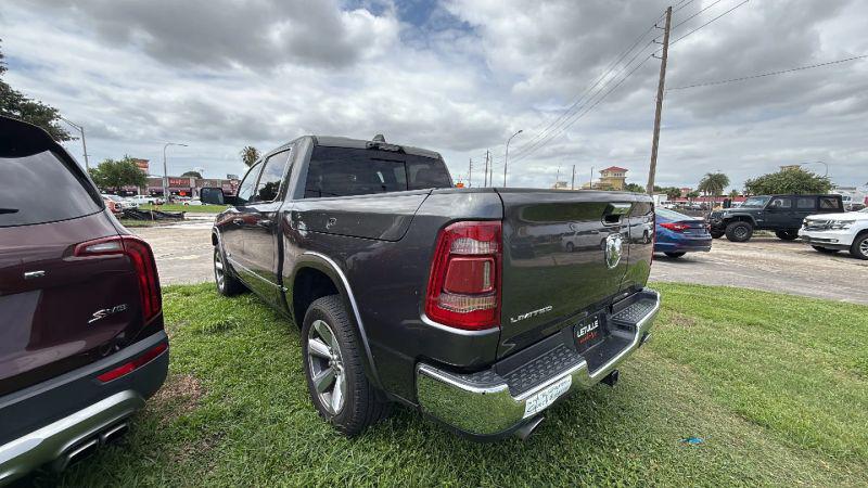 2022 Ram 1500 Limited Crew Cab 4x2 5'7" Box